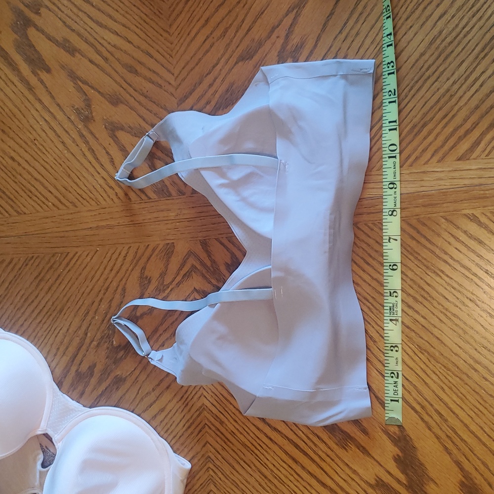 4 Bras - Picture 3 of 14